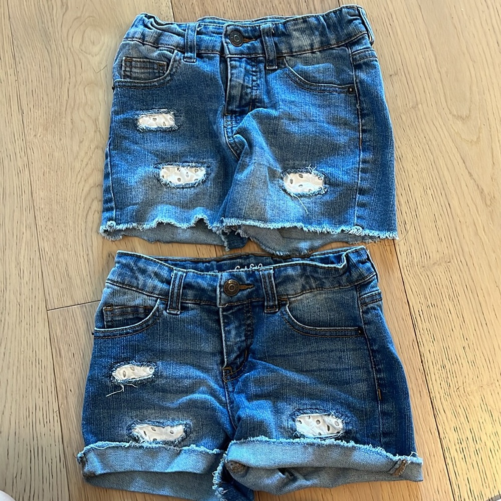Cat & Jack Little Girls’ Super Stretch Blue Denim Jean Shorts (Size: 6/6X)
